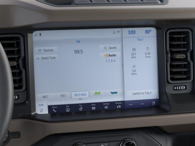 Vehicle photo 15