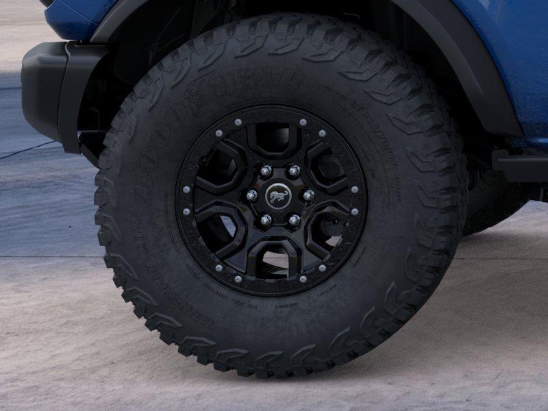 Vehicle photo 21