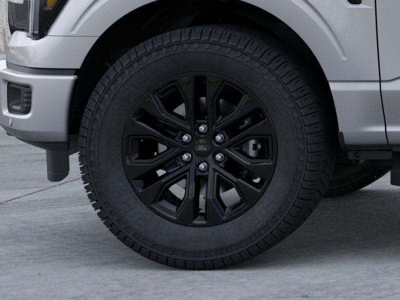 Vehicle photo 19