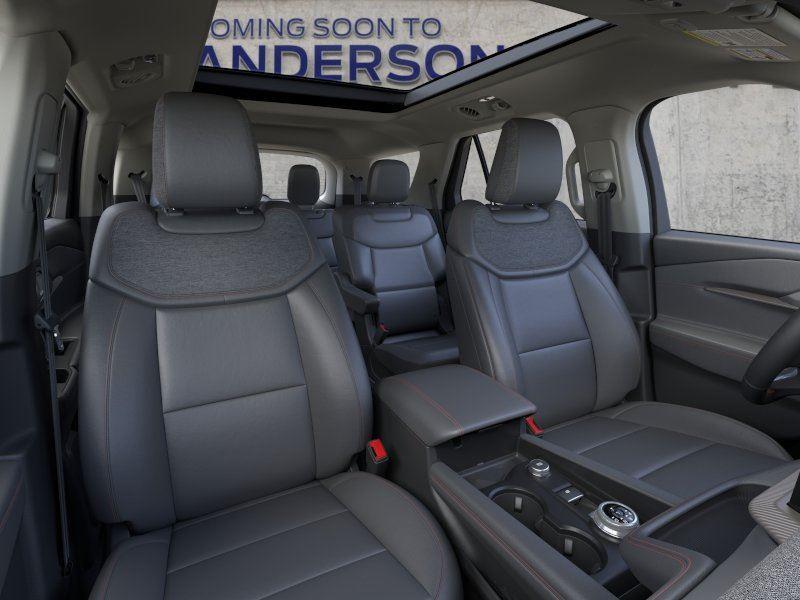 Vehicle photo 10