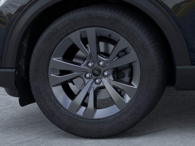 Vehicle photo 19