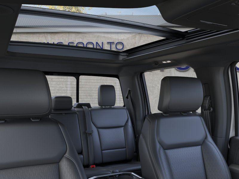 Vehicle photo 22