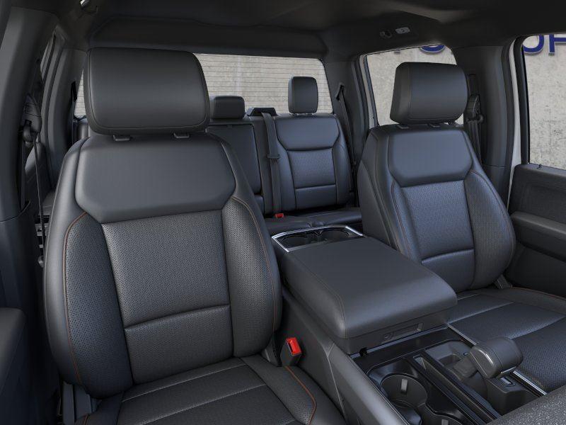 Vehicle photo 10