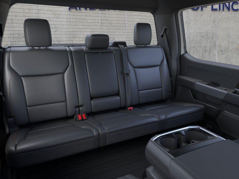 Vehicle photo 11