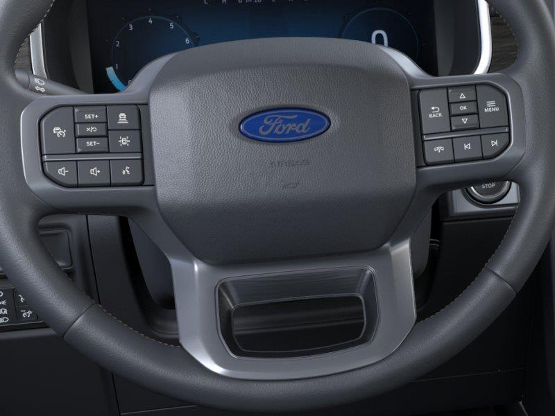 Vehicle photo 12