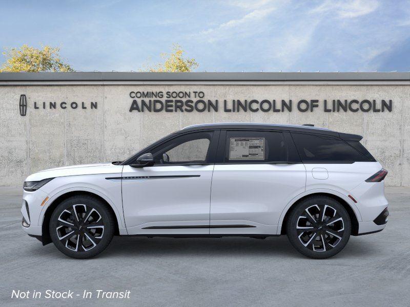 Vehicle photo 3