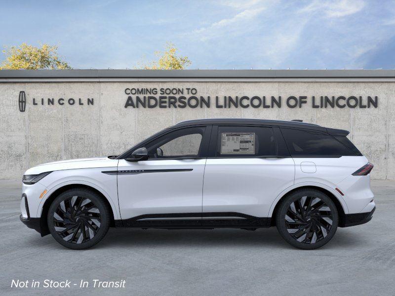 Vehicle photo 3