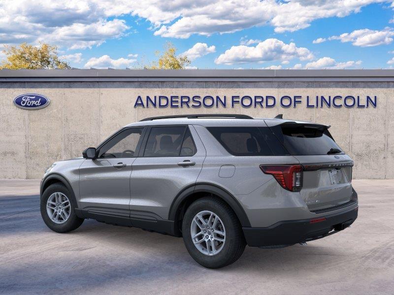 Vehicle photo 4