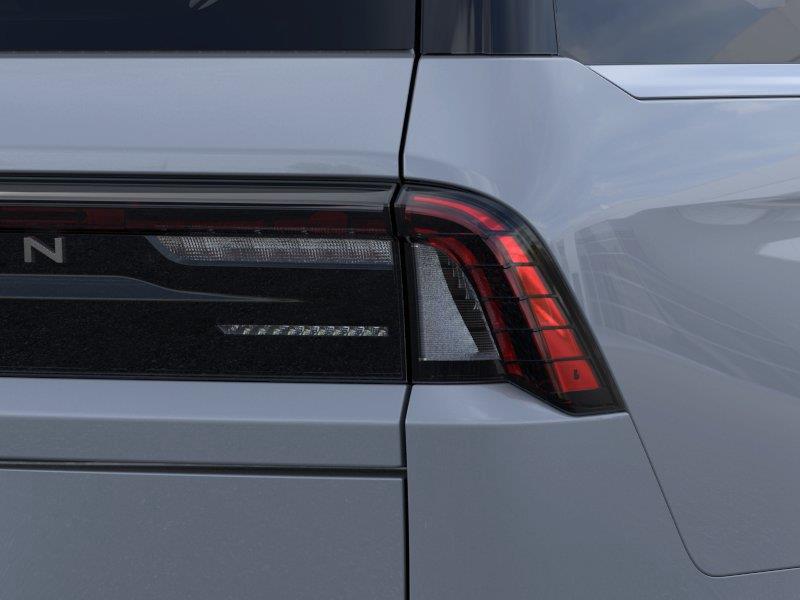 Vehicle photo 21