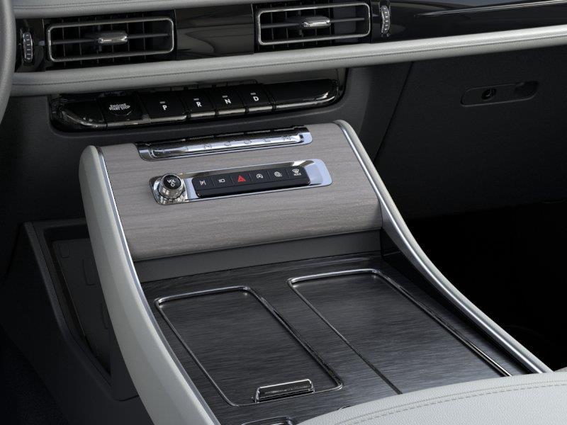 Vehicle photo 15