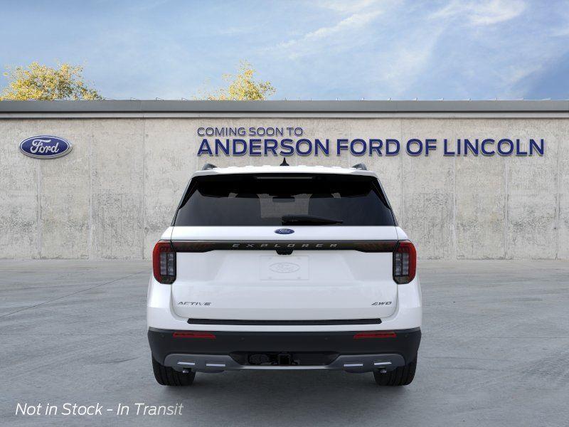 Vehicle photo 5