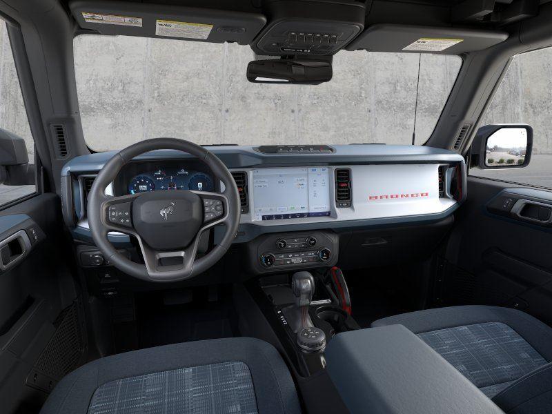 Vehicle photo 9