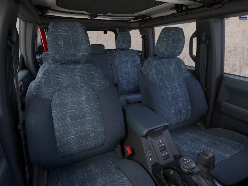 Vehicle photo 10