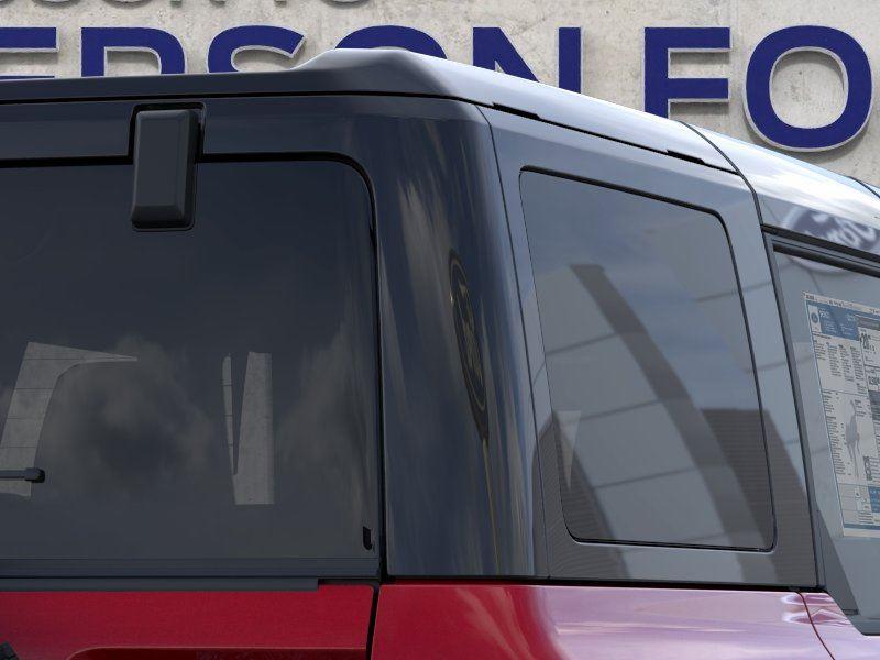 Vehicle photo 25