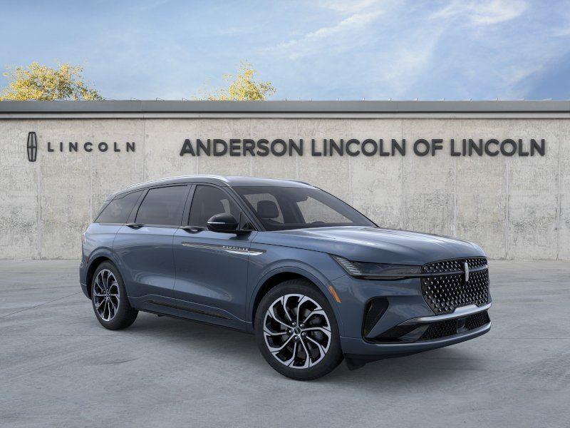 Vehicle photo 7
