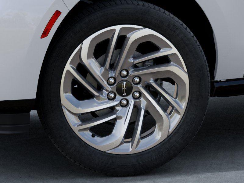 Vehicle photo 19