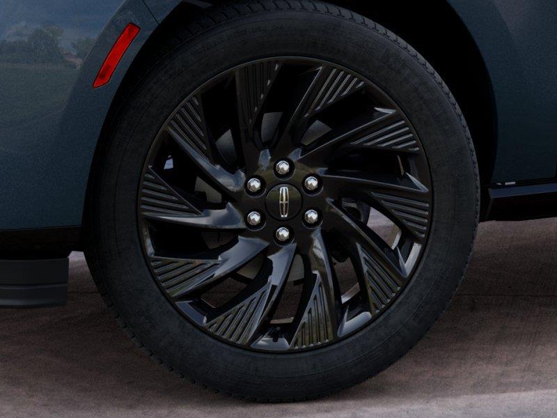 Vehicle photo 19