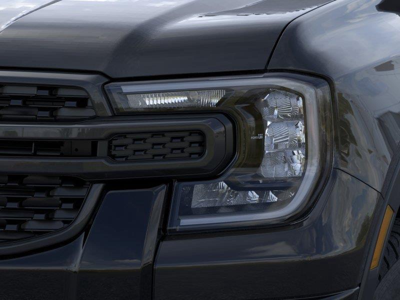 Vehicle photo 18