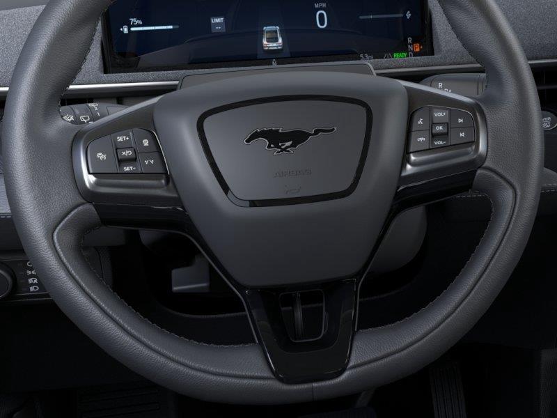 Vehicle photo 12