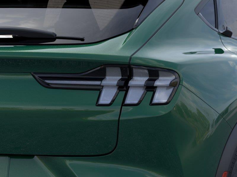 Vehicle photo 21