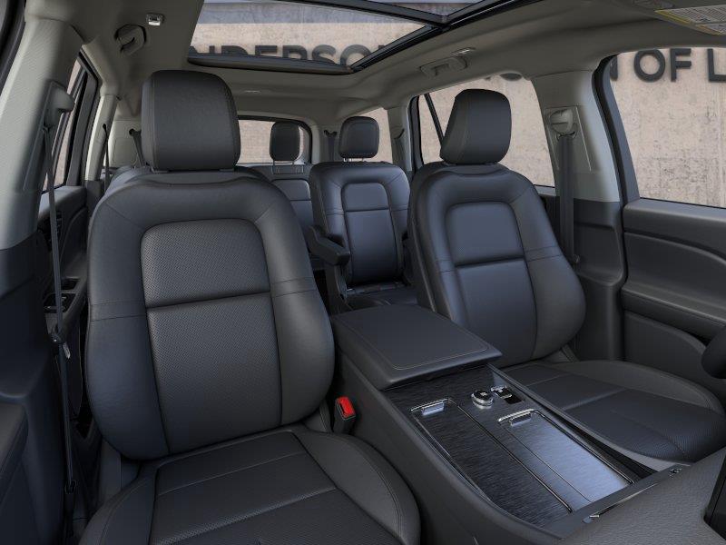 Vehicle photo 10