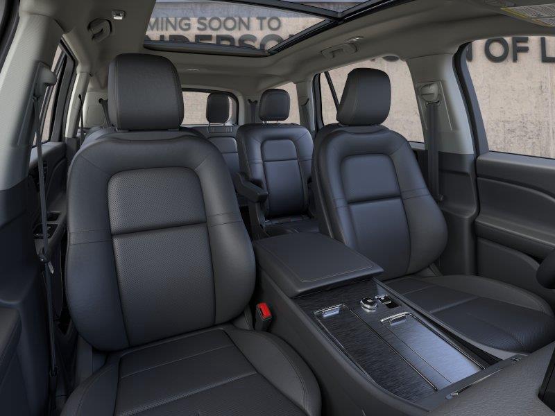 Vehicle photo 10