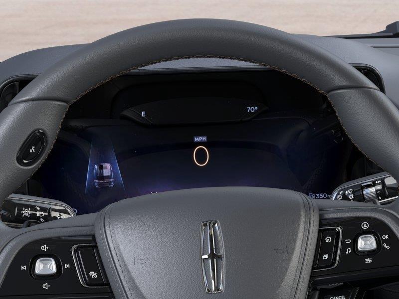 Vehicle photo 13