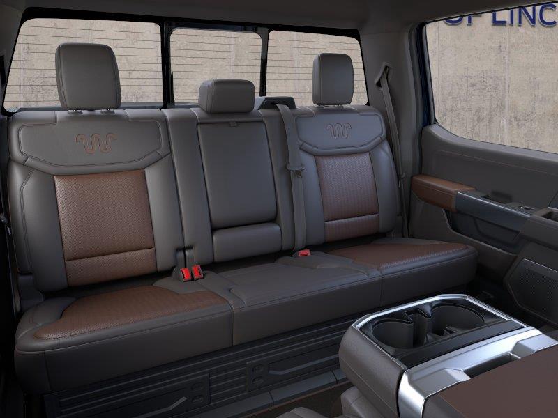 Vehicle photo 11