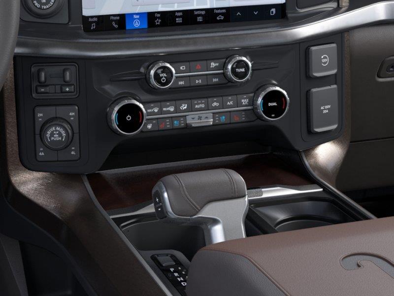 Vehicle photo 15