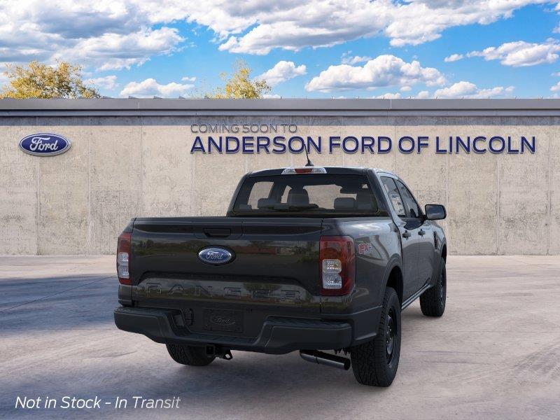 Vehicle photo 8