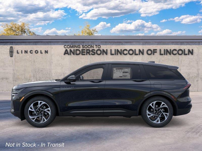 Vehicle photo 3