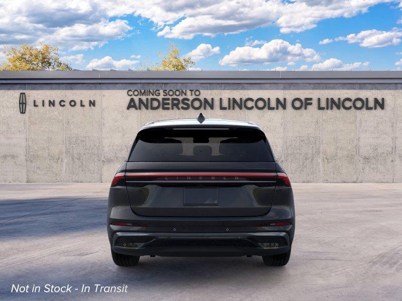 Vehicle photo 5
