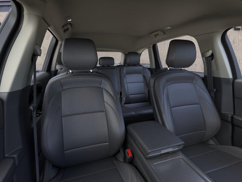 Vehicle photo 10