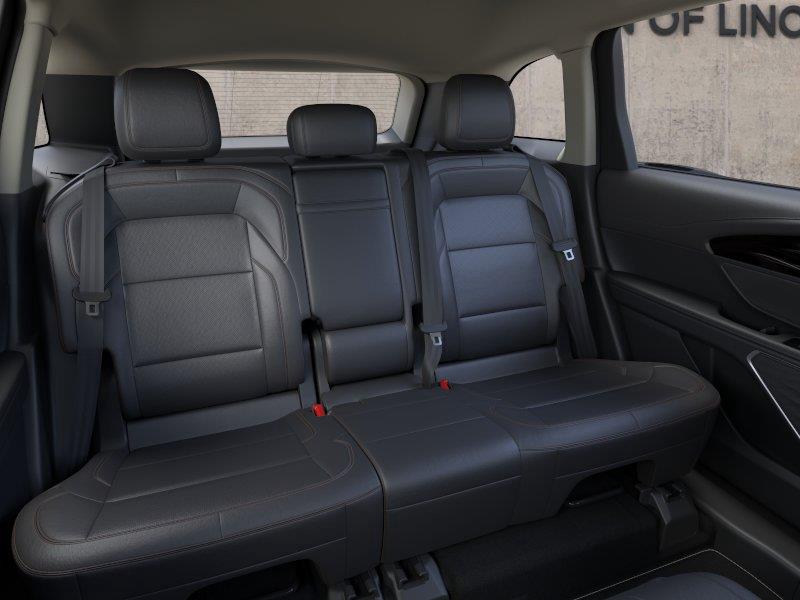 Vehicle photo 11