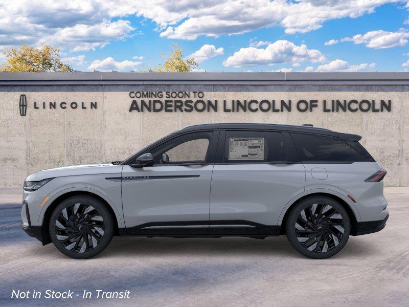 Vehicle photo 3