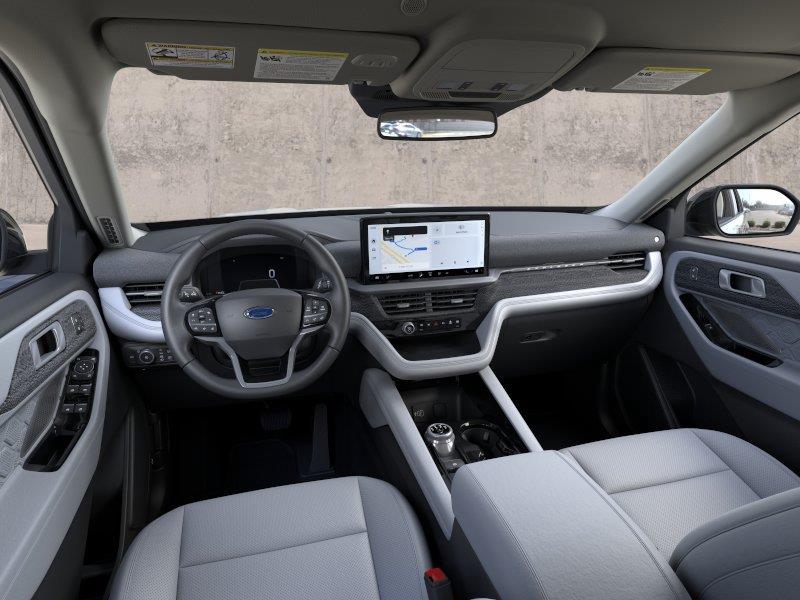 Vehicle photo 9