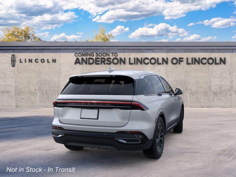 Vehicle photo 8