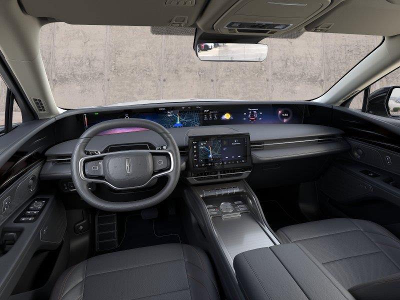 Vehicle photo 9