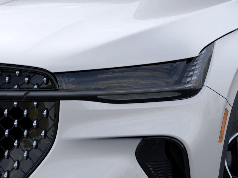 Vehicle photo 18