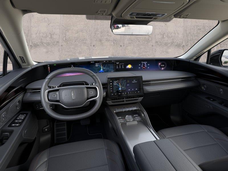 Vehicle photo 9