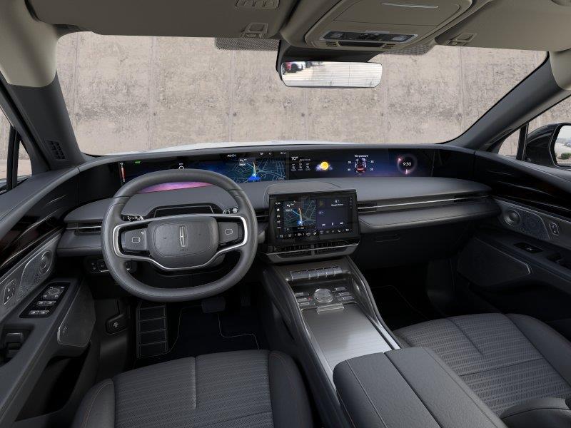 Vehicle photo 9
