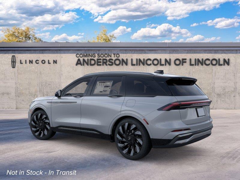 Vehicle photo 4