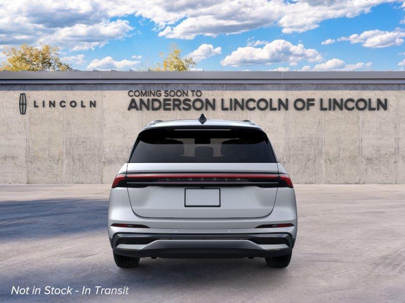 Vehicle photo 5