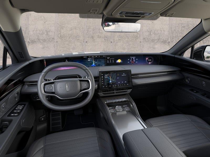 Vehicle photo 9