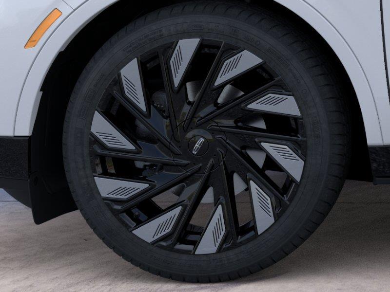 Vehicle photo 19