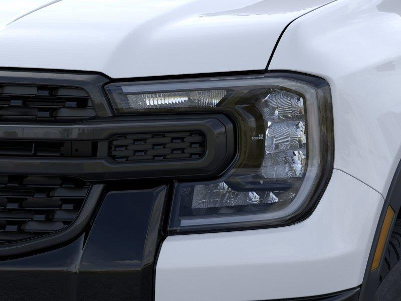 Vehicle photo 18