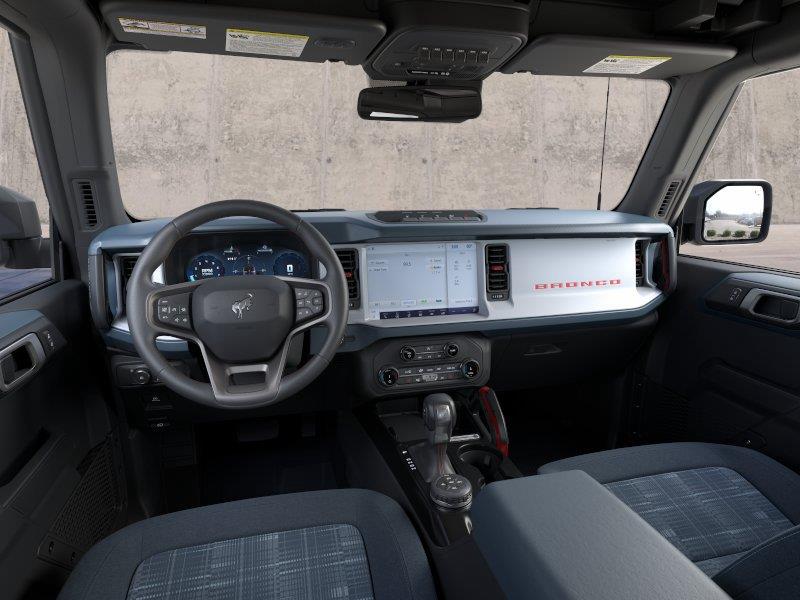 Vehicle photo 9