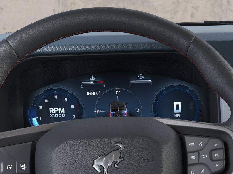 Vehicle photo 13