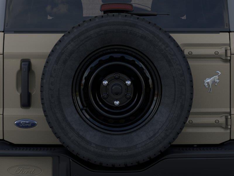 Vehicle photo 24