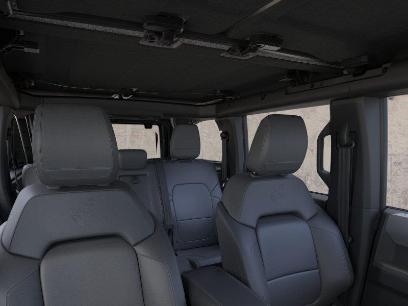 Vehicle photo 12